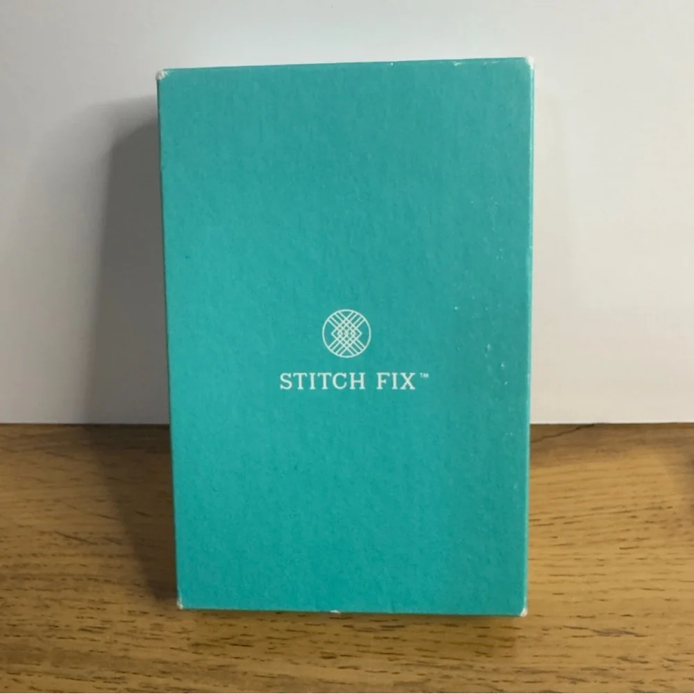 Stitch Fix Exclusive - Gold Statement Fan Necklace - Picture 2 of 5